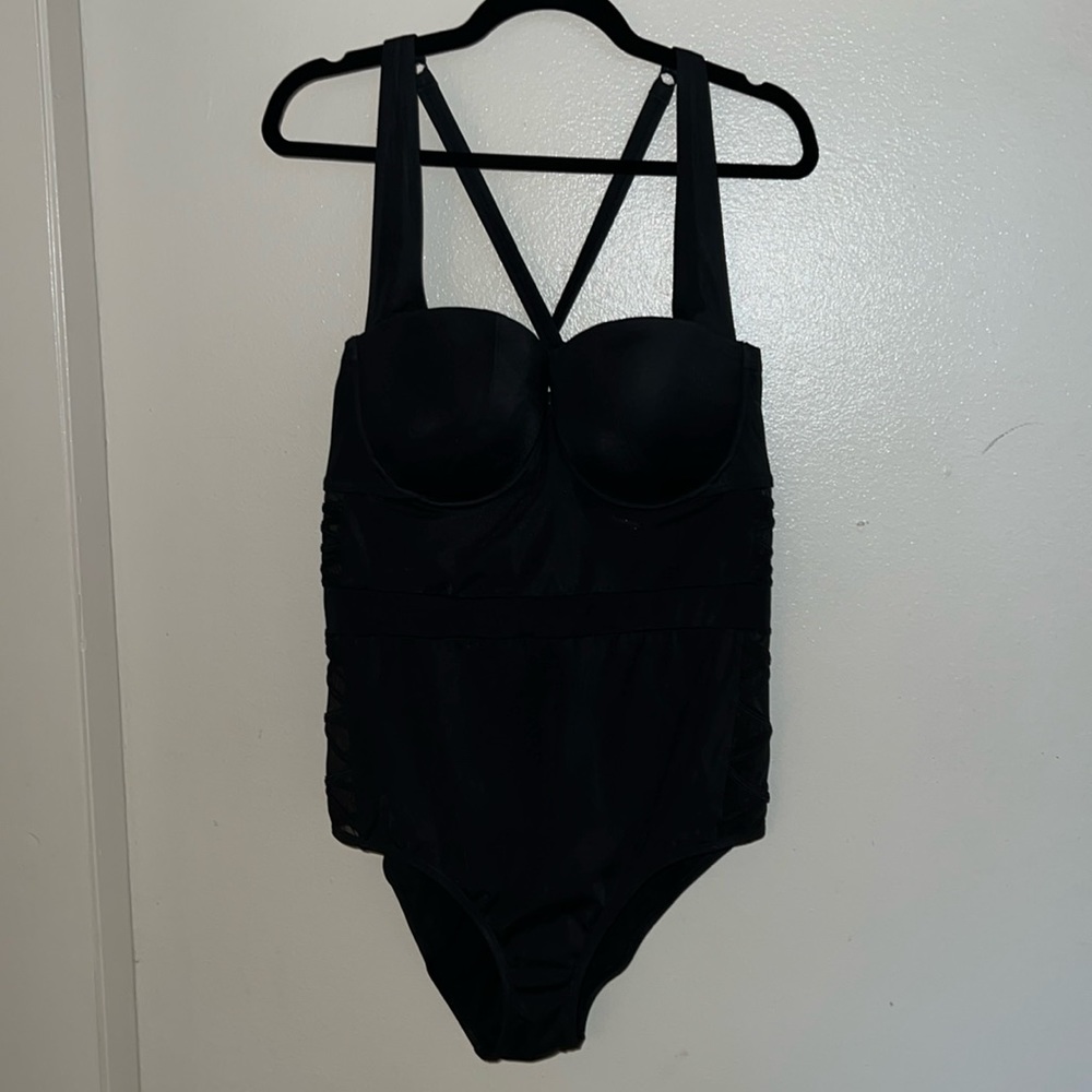 TORRID BLACK LATTICE SIDES ONE PIECE SWIMSUIT WOMENS PLUS 1X